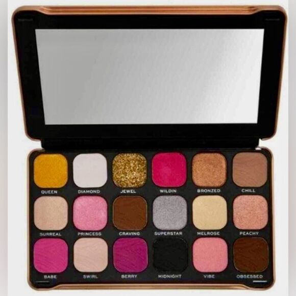 NIB Revolution Makeup Palette - Picture 7 of 16